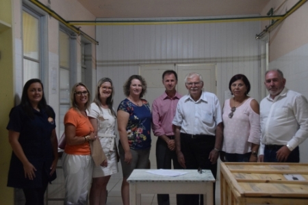 Prefeitura entrega Berço Aquecido à Santa Casa de Misericórdia