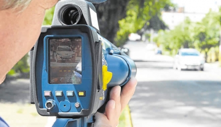 Contran proíbe radar de trânsito oculto e terá que divulgar localização