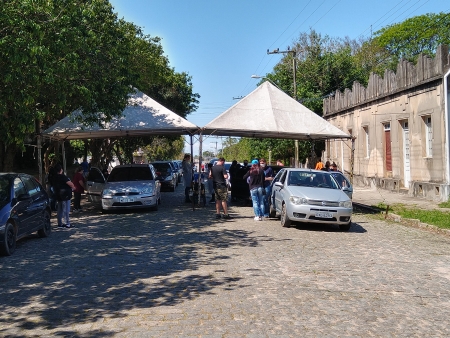 Nesta quinta-feira (28), acontece a vacinação para quem fez a 1º dose no dia 30/09 - CORONAVAC