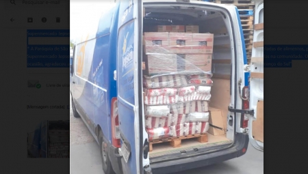 Supermercado Jepsen entregou duas toneladas de alimentos à Paróquia São Lourenço