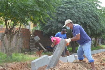 Retomada obra de pavimentação da rua Alfredo Bergmann