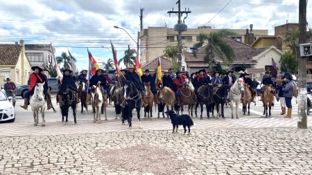 Chama Crioula chegou a São Lourenço na manhã de sábado