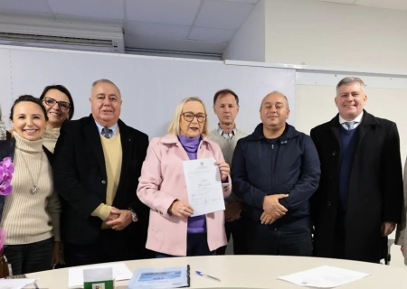 Reunião com Secretária de Saúde do Estado, Arita Bergmann, levantou soluções para a situação financeira da Santa Casa de Misericórdia