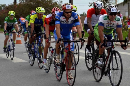Trecho duplicado da BR-116 próximo ao Corrientes sedia campeonato de ciclismo