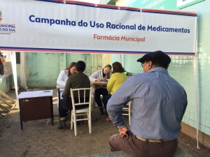 Secretaria Municipal de Saúde realiza Campanha do Uso Racional de Medicamentos