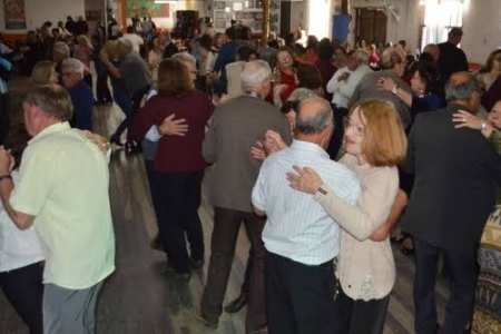 Baile do Grupo Conviver acontece neste sábado (12)