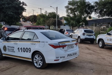 Tráfico: Ação conjunta entre Brigada Militar e Polícia Civil resulta em apreensão de drogas e arma