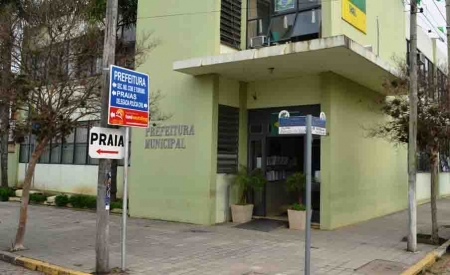 Prefeitura pagará salário de funcionários e estagiários antes da data prevista