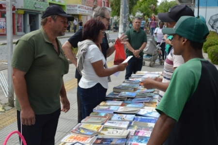 Projeto ´Literatura na Rua´ de São Lourenço do Sul precisa de livros  