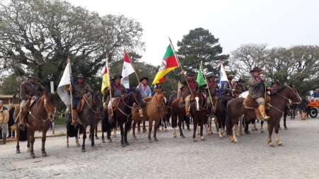 Chama Crioula chegou a São Lourenço na manhã deste sábado