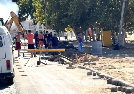 Reconstrução do calçadão da orla da Praia das Nereidas