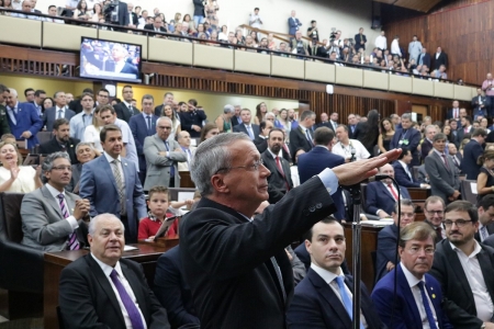 Pedro Pereira reafirma compromisso com o povo gaúcho ao ser empossado para novo mandato na Assembleia Legislativa
