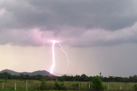 Homem morre atingido por raio no interior de Canguçu