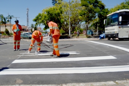 Pintura da sinalização da avenida Marechal Floriano iniciaram nesta quarta-feira