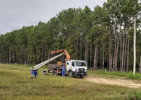 Moradora de Rincão das Almas reclama da constante falta de luz no interior do município