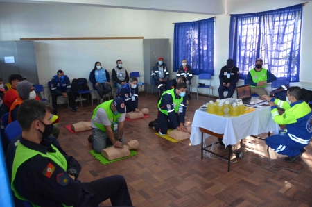 SAMU recebe treinamento especializado na manhã desta quarta-feira (7)