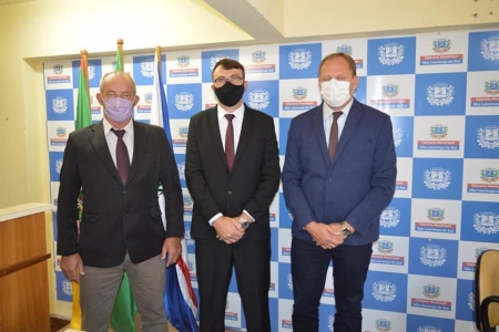 Bancada do PT participa de sessão solene de Posse na Câmara de Vereadores