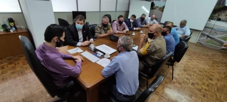 Vereador Renan Hartwig esteve em reunião no DAER reivindicando melhorias na rodovia e diminuição das multas