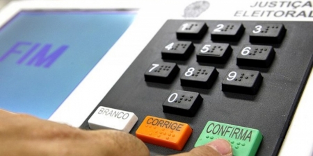 TSE amplia horário de votação em uma hora, e eleitores irão às urnas das 7h às 17h