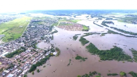 RS - Defesa Civil pede ajuda humanitária às famílias atingidas