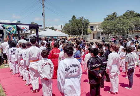 Copa Tigre de Taekwondo lotou a praia da Barrinha no último Domingo
