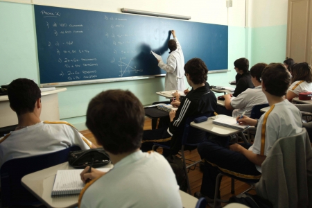 Governo propõe retomada gradual das aulas presenciais a partir de 8 de setembro, começando pela Educação Infantil