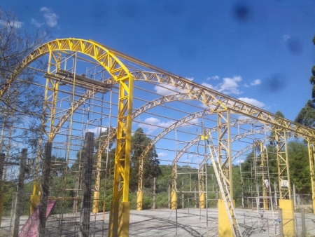 Reiniciam obras de construção de quadra coberta na EMEF Francisco Frömming