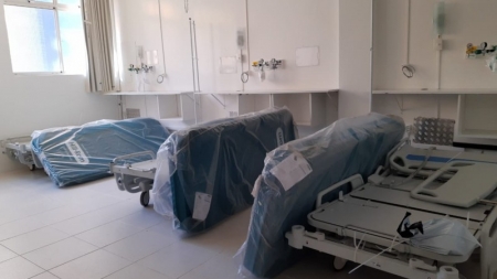 Secretaria da Saúde envia 40 camas de UTI para cinco hospitais no Estado
