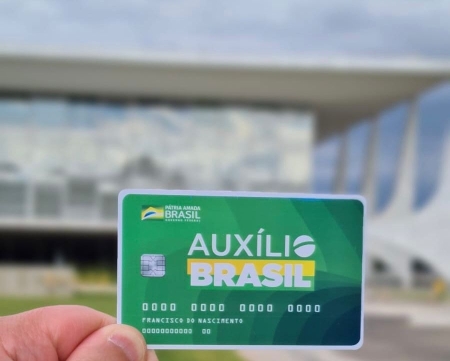 Auxílio Brasil será pago a partir  de 17 de novembro: R$ 226,00