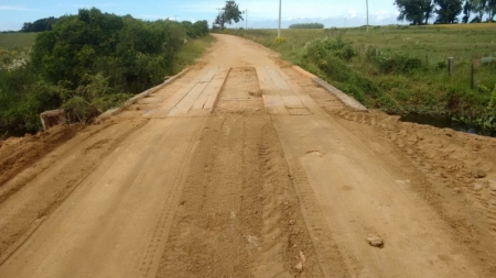 Mais uma ponte é reconstruída na estrada da Costa do Arroio Grande
