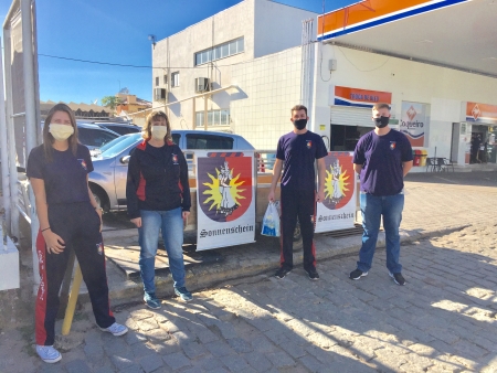 DOE VOCÊ TAMBÉM: Sonnenschein promove arrecadação de leite a serem doados para a Santa Casa neste sábado