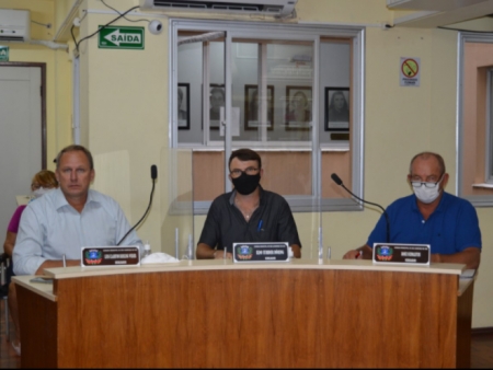 Bancada do PT protocola matérias visando a melhoria na infraestrutura na cidade e no interior e informações sobre saúde e educação