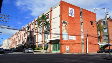 UCPel começa a retomada das aulas presenciais em 10 cursos