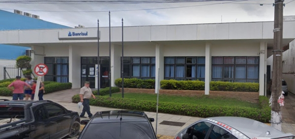 Banrisul: autoatendimento nos caixas eletrônicos não funcionará finais de semana