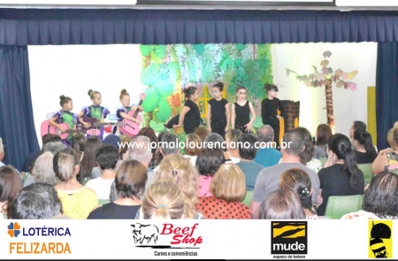 Teatro na Escola Nossa Senhora Estrela do Mar