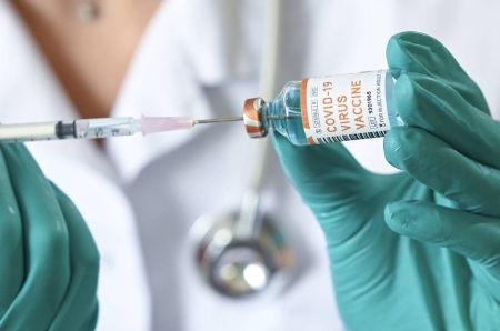 COVID-19: 4ª dose para pessoas com 80 anos ou mais já está disponível