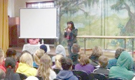 Palestra com a psicóloga  Áurea Martins na FURG