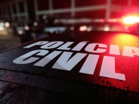 Furto de celular em residência na rua Tiradentes