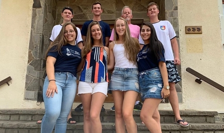 Grupo Sonnenschein participa do curso de danças em Gramado