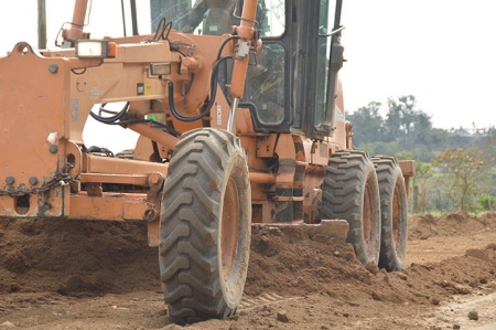 Estrada do Passo dos Baios recebe manutenção