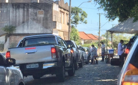 Pessoas com 73 anos serão vacinadas HOJE, quinta-feira (25) - Confira datas de vacinação da semana que vem