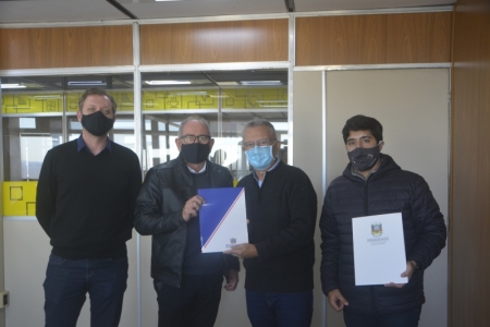 Prefeito negocia dívidas do Estado com o Município