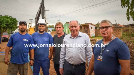 Prefeito visita obra que levará água tratada ao Coqueiro, interior de São Lourenço do Sul