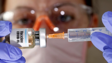 Quarta dose contra a Covid-19 será aplicada em pessoas com 60 anos ou mais a partir desta segunda (23)