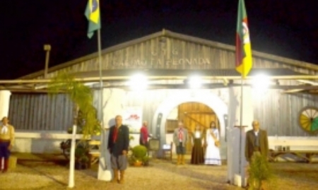 O Centro de Tradições  Gaúchas Galpão  da Peonada realiza Noite Nativista