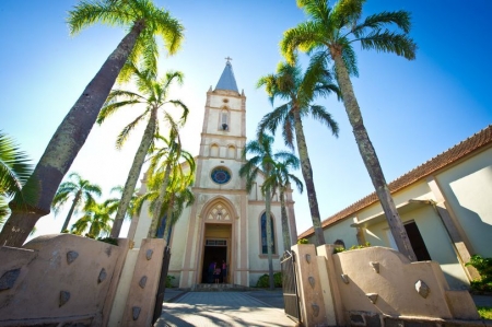 Igreja Matriz de São Lourenço do Sul é a sede paroquial das Igrejas Católicas do município