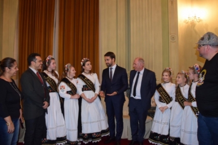 Prefeito acompanha Comitiva da 32ª Südoktoberfest em visita ao Governador do Estado e Assembléia Legislativa