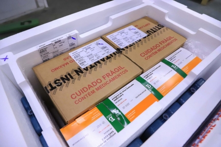 Secretaria da Saúde distribui 430 mil doses de vacina nesta terça-feira (3)
