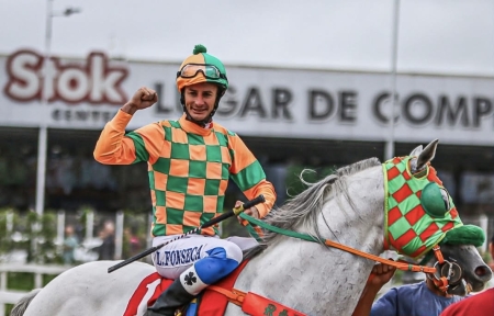 O jockey Lourenciano Leonardo Fonseca busca o maior título da sua carreira