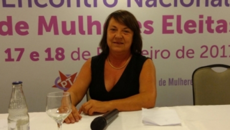 Vereadora Márcia Lucas cobra ações em defesa do Magistério Municipal